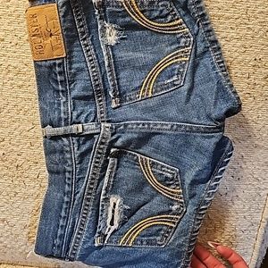 Hollister size 25